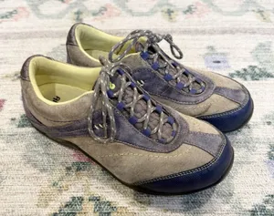 Ahnu Womens Trail Hiking Waterproof Shoes Size 7.5 Climbing Hiking‎ Outdoors thumbnail 1