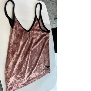 PINK Victoria's Secret XS Top Cami Tank Crushed Velvet Pink Y2K 2000's thumbnail 6
