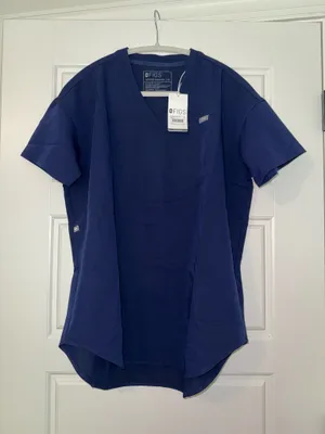 FIGS Navy Halle V-Neck Short Sleeve Tunic Scrub Top thumbnail 6