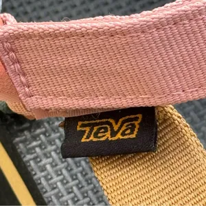 Teva Multicolor Strappy Sandals 9 thumbnail 4