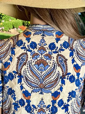 Max Studio Boho Paisley Tie Front Blouse M Blue Cream Coastal Top Anthro-Style thumbnail 9