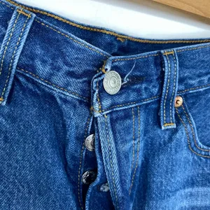 Levi's 501 Button‎ Fly Cut-Off Shorts Women's Size 27 Festival Summer Denim thumbnail 5