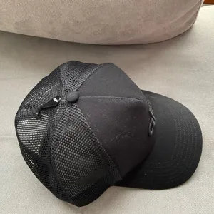 Alo Yoga District Trucker Hat Black thumbnail 4