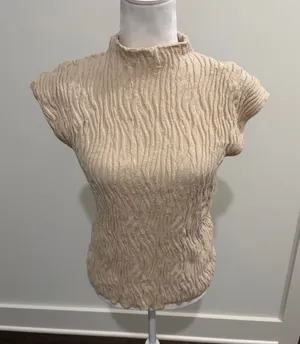 New With Tags Zara Beige Knit Textured Funnel Neck Top Sz M thumbnail 1
