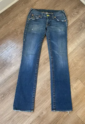 True Religion Billie Straight Leg Jeans Pocket Flap Medium Wash Womens Sz 28 thumbnail 1