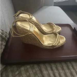 Jeffrey Campbell thumbnail 2