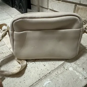 Anthropologie Thacker NYC Cocoon 3 in 1 Phone Bag Cream Neoprene Crossbody Purse thumbnail 4