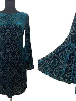 Eliza J Green Patterned Velvet Burnout Cascade Bell Sleeve Shift Dress thumbnail 2