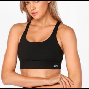Lorna‎ Jane Black Compress & Compact Sports Bra Size Small thumbnail 1