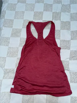 Vuori Women's Lux Performance Tank Racerback Slim Fit‎ Rouching on side thumbnail 4