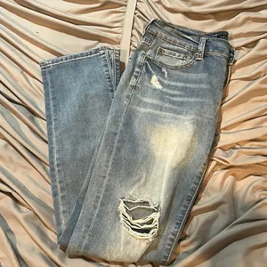 Aeropostale Ripped Skinny Jeans thumbnail 1
