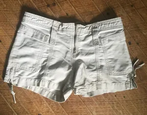 American Eagle Y2K zipped hem khaki shorts thumbnail 1