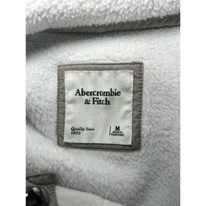 Abercrombie & Fitch Asymmetrical Snap-Up Fleece,‎ Ivory/Beige, Size Medium thumbnail 5