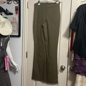 NWT Fabletics 24/7 Olive‎ Green Ponte Kick Flare Pant (TALL) thumbnail 4
