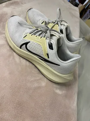 Nike Women Air Zoom Pegasus 40 Dv3854 100 White Coconut Milk Size 8.5 thumbnail 3