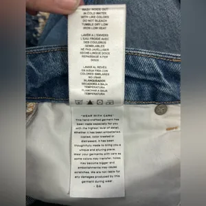 Good American Good Girlfriend Jeans 27 Cropped Raw Hem Medium Wash thumbnail 11