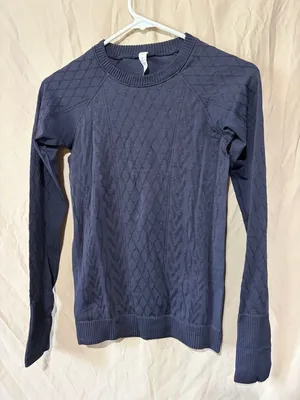 Lululemon long sleeve thumbnail 1