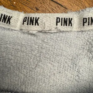PINK‎ Victoria's Secret Love Pink Light Blue Crewneck Sweatshirt Women's thumbnail 3