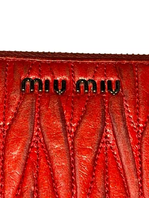 Miu Miu Matelassé Leather Wallet Red Quilted Zip Logo Hardware SOLD AS IS thumbnail 3