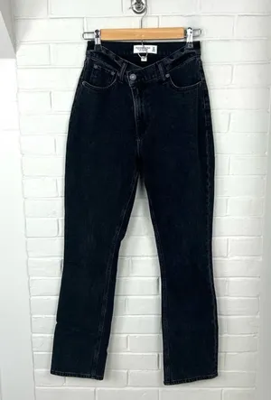 Abercrombie & Fitch Curve Love The 90s Slim Straight Cross Waist Jean Size 24 thumbnail 1