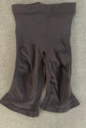 SKIMS L/XL Black Shaping Lifting Biker Short thumbnail 1