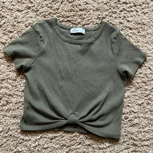 Hollister Crop Top thumbnail 1