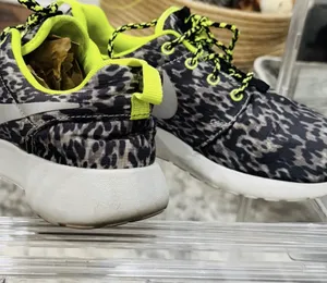 Nike Roshe Run Leopard Print Athletic Shoe Cool Grey/ Wolf Grey Volt-Black thumbnail 4