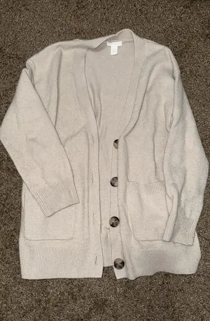 H&M Sweater thumbnail 1