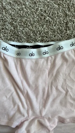 Alo Yoga Boxer Shorts women thumbnail 2