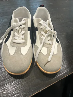 DE Florance Casual White and Beige womens Trainer with Black Accents thumbnail 3