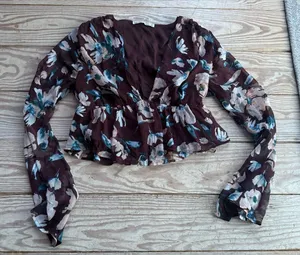 Abercrombie & Fitch sheer floral long sleeve crop top size small thumbnail 1