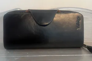 Yafeige Black Leather Zip Wallet NWOT thumbnail 1