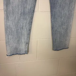MOTHER The Dropout Jeans in Clear As Day Women’s Sz 27 Raw Hem Light Wash Cotton thumbnail 6