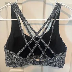Lululemon Athletica Black and White Strappy Sports Bra size 6 thumbnail 2