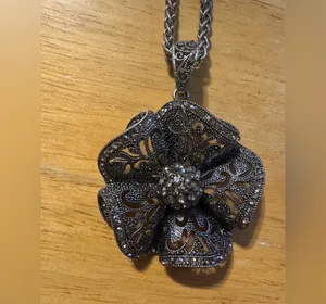 Statement Dark Silver Tone Chunky Flower Rhinestone Necklace thumbnail 3