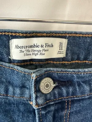 Abercrombie & Fitch The 70's Vintage Flare Ultra High Rise Denim Jeans Size 31 thumbnail 2