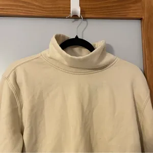 Abercrombie Ivory Mock Neck Cropped Pullover Sweater thumbnail 2