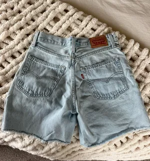 Levi’s 94 Baggy Women’s shorts thumbnail 2