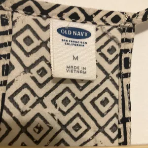 Old Navy Geometric Pattern Racerback Spaghetti Strap Tank Top Women’s Medium thumbnail 2