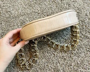 Zara Small Cream Shoulder Bag with Gold Chain Strap thumbnail 5