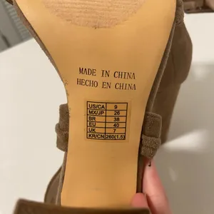 Forever 21‎ tan suede criss-cross strap heels — size 9 thumbnail 7