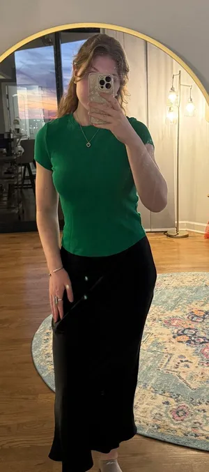 Tahari Kelly Green Tee thumbnail 1