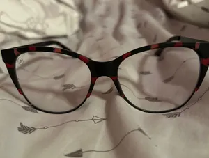 Blue Light Glasses thumbnail 1