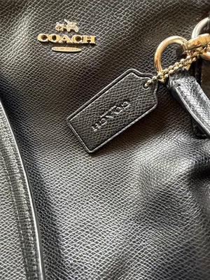 Authentic Coach Black Pebbled Leather Top-Handle Shoulder Bag with Gold Hardware thumbnail 10