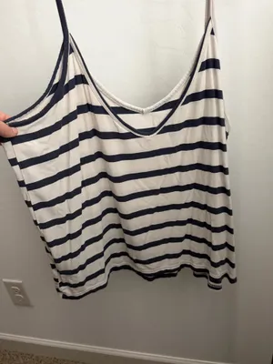 Old Navy Tank Top thumbnail 4