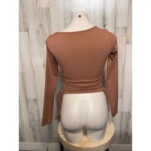 Brown Long Sleeve Ruched Side Top – Size M Size M thumbnail 7