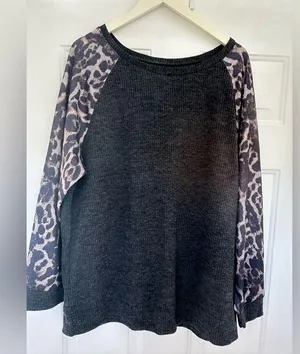 Women’s XXL brand new boutique, black and cheetah print long sleeve blouse thumbnail 1