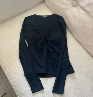 Abercrombie & Fitch Bra-Free Black Twist-Front Long Sleeve Cutout Top thumbnail 3
