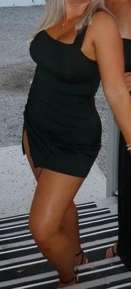 Black bodycon dress Size L thumbnail 1