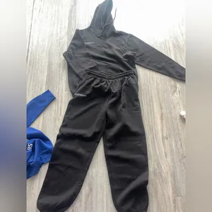 Pretty Little Thing NWT BLACK JOGGERS & HOODIE SET M thumbnail 6